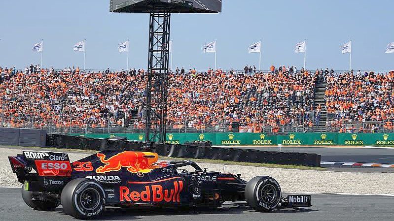 Startet beim Formel-1-Rennen in Zandvoort von der Pole Position: Max Verstappen. Foto: Hasan Bratic/dpa