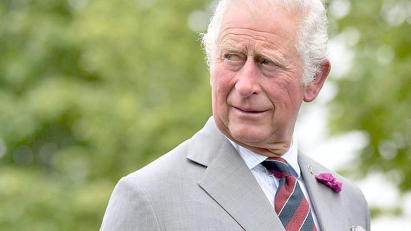 Der britische Prinz Charles, Prinz von Wales und Präsident des „The Prince's Trust“, während eines Besuchs bei der Wohltätigkeitsorganisation „The Prince's Trust“. Foto: Matthew Horwood/PA Wire/dpa
