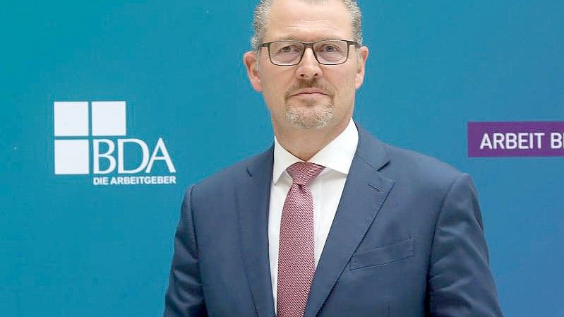 Rainer Dulge: „Es muss vor allem auch für Normalverdiener in Zukunft mehr Netto vom Brutto übrig bleiben.“. Foto: Wolfgang Kumm/dpa