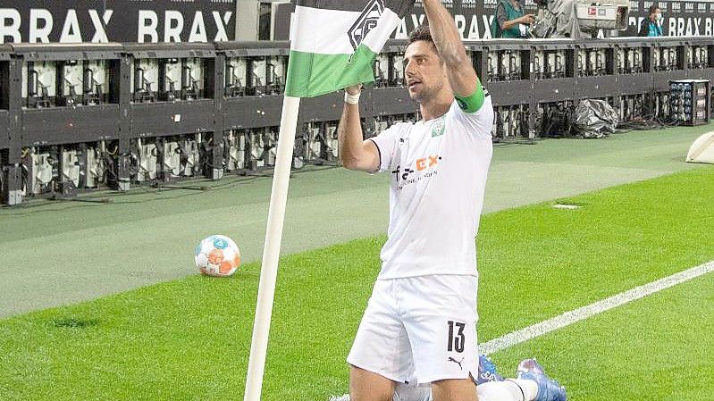 Gladbachs Matchwinner gegen Bielefeld: Kapitän Lars Stindl. Foto: Federico Gambarini/dpa