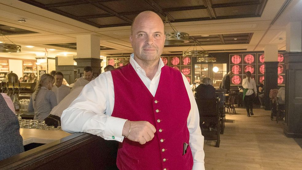 Josef Laggner besitzt mehrere Restaurants in Berlin und Brandenburg. In den dortigen Innenbereichen möchte er nun eine 1G-Regel einführen: Nur gegen des Coronavirus geimpfte Gäste sollen reinkommen. Foto: Imago/Olaf Wagner