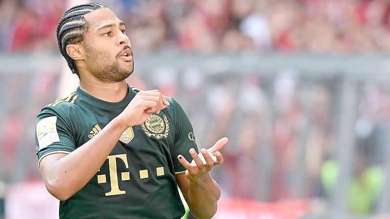 Bayerns Serge Gnabry jubelt über sein Tor zum zwischenzeitlichen 3:0. Foto: Sven Hoppe/dpa