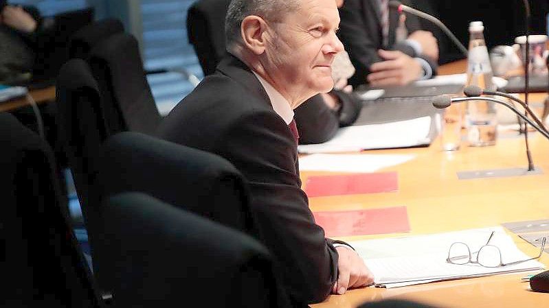 Olaf Scholz im Finanzausschuss des Bundestages. Foto: Carsten Koall/dpa