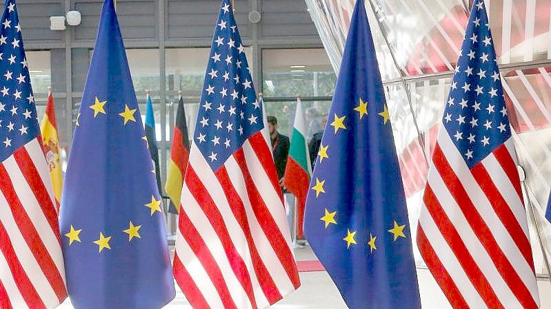 Das Verhältnis zwischen der EU und den USA wird durch den geplatzten U-Boot-Deal belastet. Foto: Nicolas Maeterlinck/BELGA/dpa