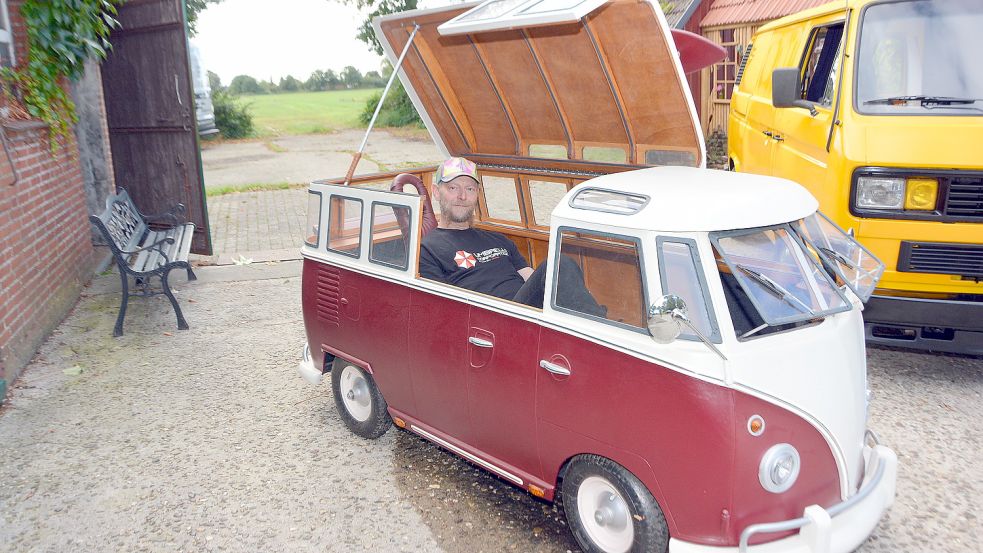 Thomas Ahrends sitzt in seinem Liegefahrrad. Fotos: Gerd-Arnold Ubben