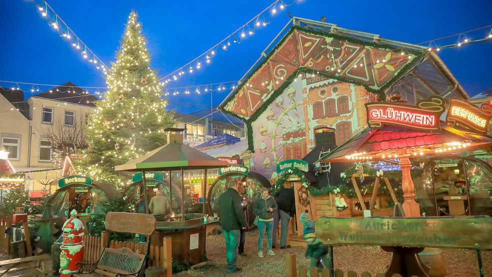 Zum Knusperhaus wird die Auricher Markthalle in diesem Jahr nicht. Einen kompletten Weihnachtszauber soll es aber wieder geben. Archivfoto: Romuald Banik