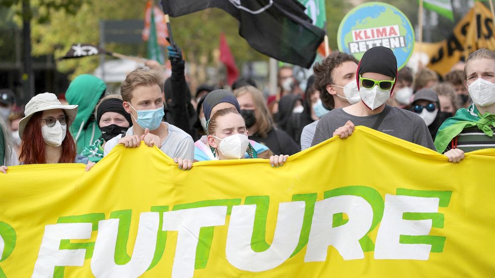 Fridays for Future im Frankfurter Bankenviertel: "Über den Finanzsektor haben wir lange nicht nachgedacht.“ Foto: Armando Babani/AFP