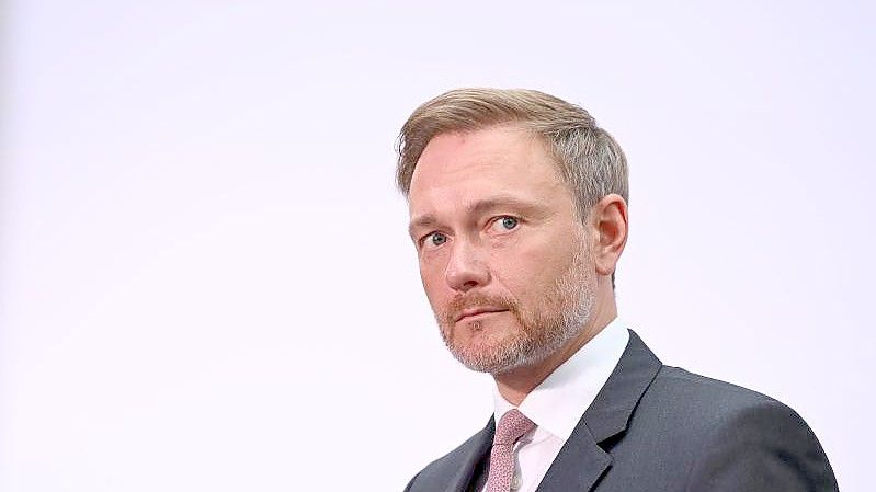 Christian Lindner könnte mit den Grünen in Vorgesprächen klären, welchen Kanzlerkandidaten man gemeinsam unterstützen will. Foto: Sebastian Kahnert/dpa-Zentralbild/dpa