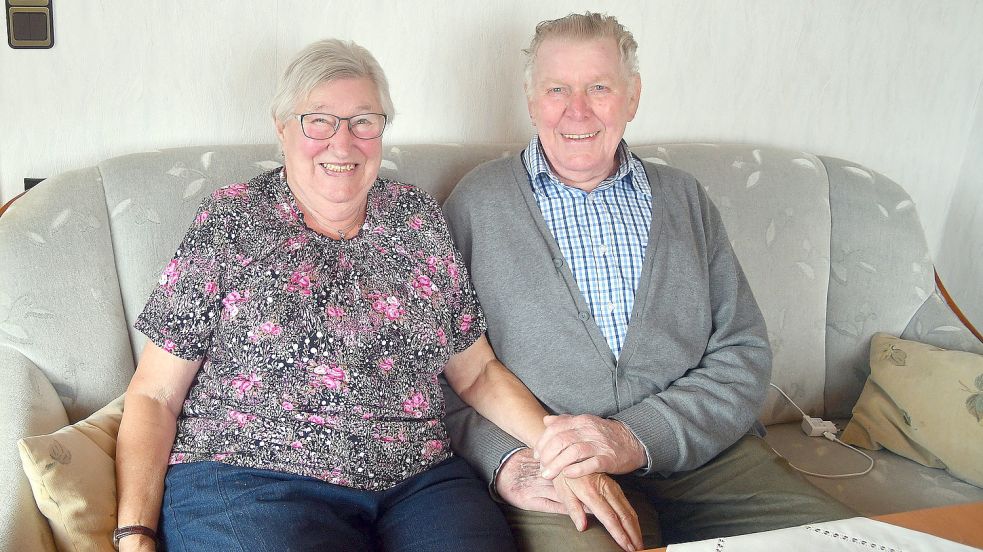 Das Jubelpaar Gesine und Johann Gastmann ist seit 60 Jahren verheiratet. Foto: Gerd-Arnold Ubben