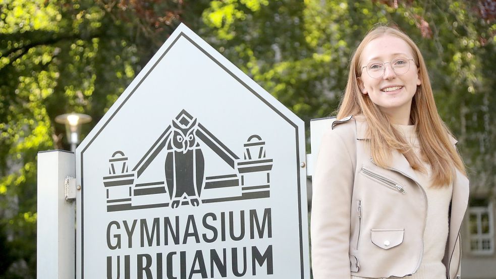 Finja Coordes besucht das Auricher Gymnasium Ulricianum und mischt nun in Ihlow in der Politik mit. Foto: Romuald Banik