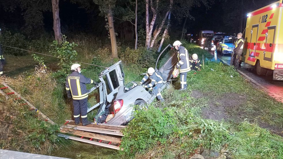 Die Einsatzkräfte waren bis 0.30 Uhr an der Einsatzstelle beschäftigt. Foto: Feuerwehr