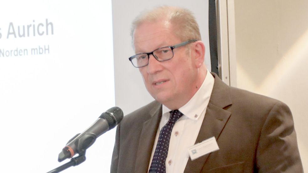 Klink-Chef Claus Eppmann berichtete dem Auricher Kreistag am Donnerstag über die aktuelle Lage. Foto: Romuald Banik
