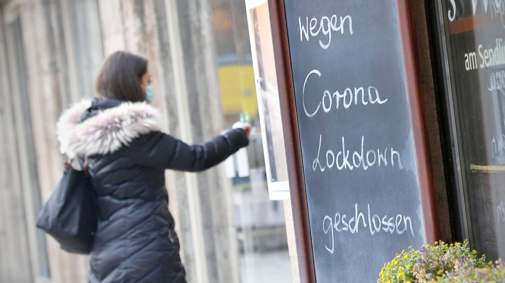 Türen zu: Der staatlich verordnete Lockdown zur Bekämpfung der Coronakrise hat gerade Unternehmen aus den Bereichen Gastro und Handel hart getroffen. Foto: Frank Hoermann/SVEN SIMON via www.imago-images.de