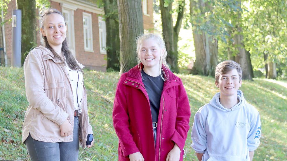 Maya Froschauer (von links), Rieka Poppen und Tex Stoffers haben in Aurich die Grüne Jugend mitbegründet. Dafür gab es in den sozialen Medien viel Häme und Beschimpfungen von Erwachsenen. Foto: Heino Hermanns