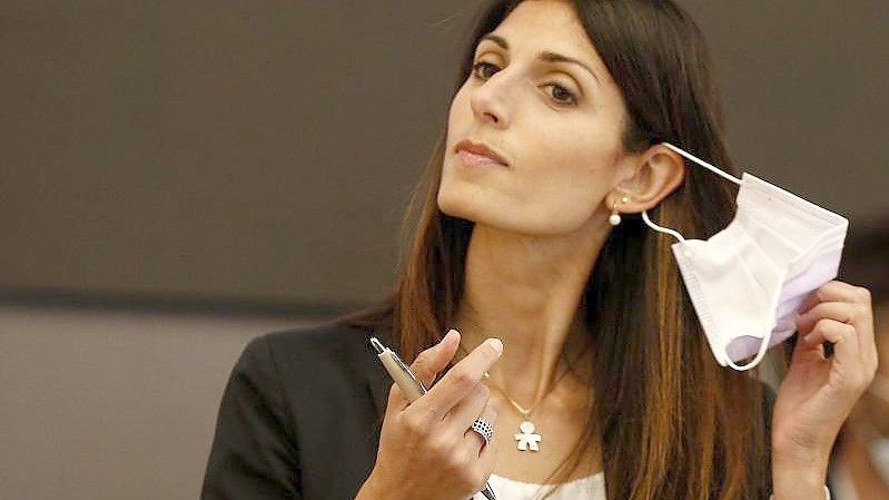 Virginia Raggi hat nach fünf Jahren im Amt als Römer Bürgermeisterin abgewählt worden. Foto: Cecilia Fabiano/LaPresse/AP/dpa