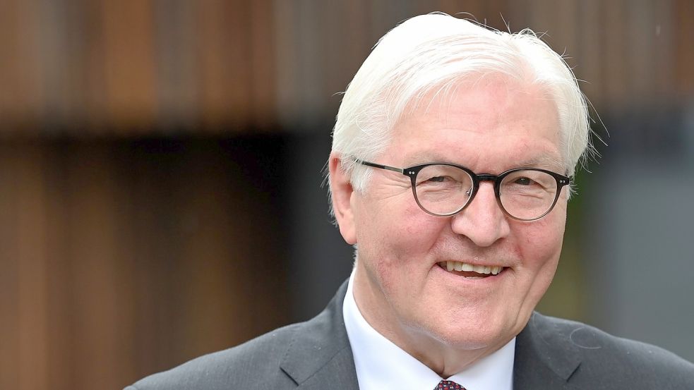 Bundespräsident Frank-Walter Steinmeier kommt nach Victorbur. Foto: DPA