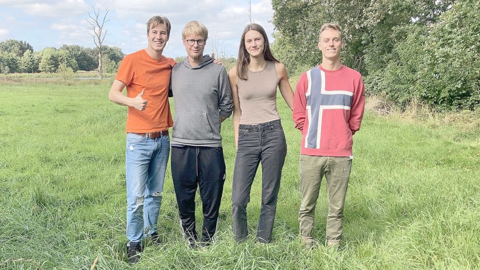 Machen sich für den Naturschutz und die Artenvielfalt stark: Jan Diekmann (von links), Lennart Mertens, Milena Walter und Hauke Monnerjahn. Fotos: privat