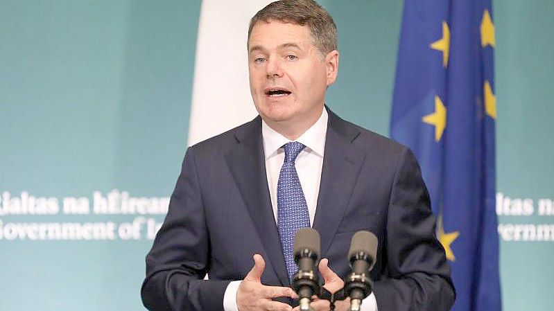 Der irische Finanzminister Paschal Donohoe bei einer Pressekonferenz. Foto: Julien Behal/Irische Regierung/PA Media/dpa