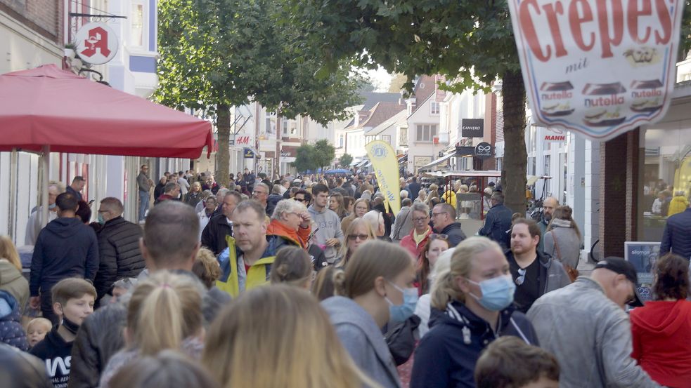 In der Fußgängerzone war am Sonntagnachmittag mächtig was los. Foto: Holger Janssen