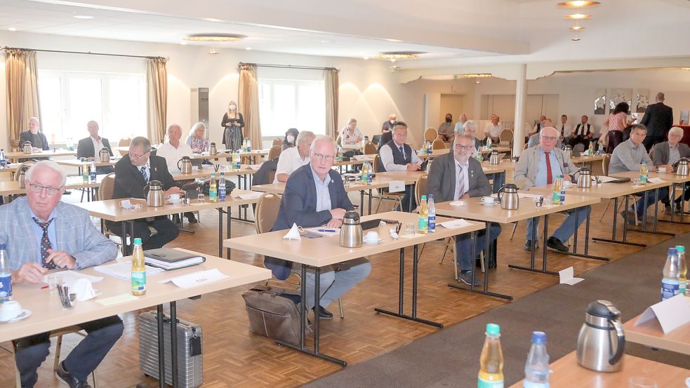 Mit diesen Herren von der CDU (erste und zweite Reihe) könnten die Vertreter der FDP demnächst eine Gruppe bilden.Archivfoto: Romuald Banik