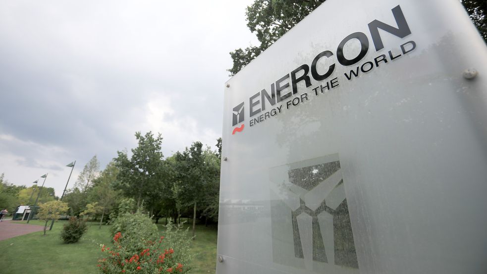 Ein Schild vor der Enercon-Verwaltung am Dreekamp in Aurich. Archivfoto: Romuald Banik