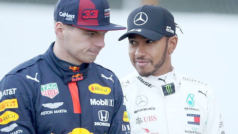 Konkurrenten um den WM-Titel: Max Verstappen (l) und Lewis Hamilton. Foto: David Davies/PA Wire/dpa