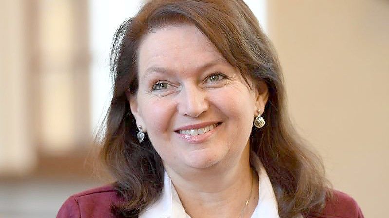 Milena Kralickova, Medizinprofessorin im Akademischen Senat der Karlsuniversität: Erstmals in ihrer mehr als 670-jährigen Geschichte wird die renommierte Karlsuniversität in Prag eine Frau an ihrer Spitze haben. Foto: ulová Kateøina/CTK/dpa