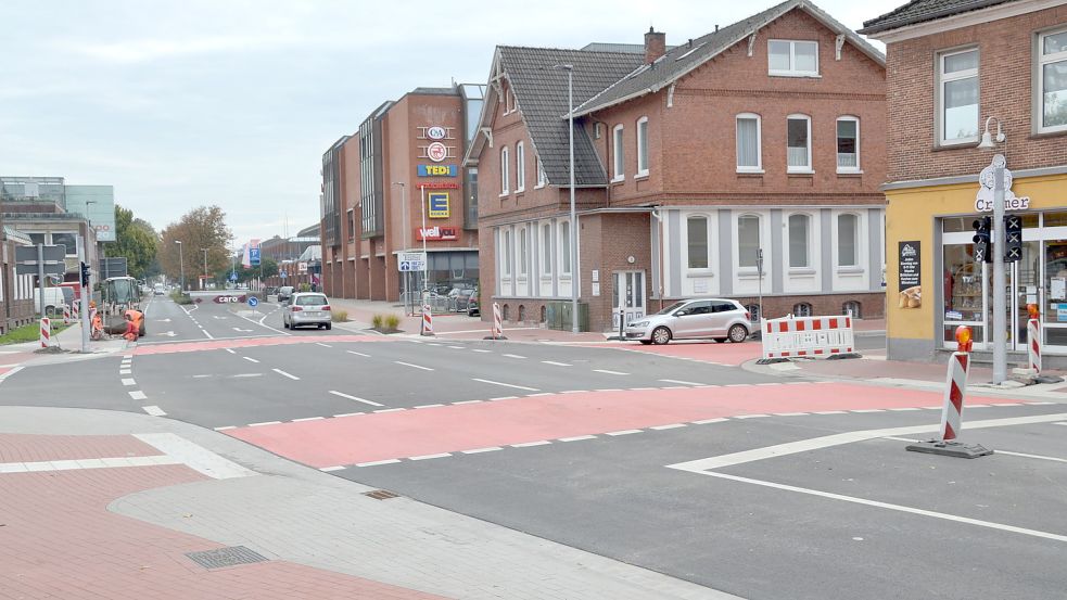 Wenn der Knotenpunkt wieder voll in Betrieb ist, will der Landkreis begutachten, wie der Verkehrsfluss funktioniert und ob die Vorschläge der Luma Berücksichtigung finden sollen. Foto: Aiko Recke