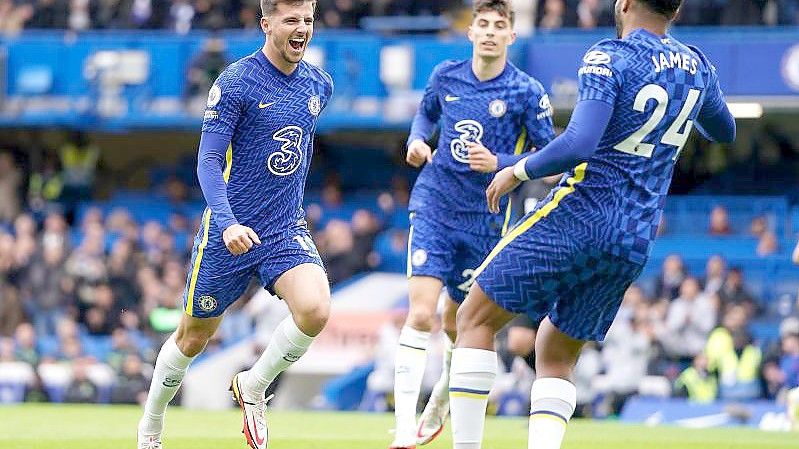 Der FC Chelsea um Torschütze Mason Mount, Kai Havertz und Reece James (l-r) feierte einen Galasieg. Foto: Tess Derry/PA Wire/dpa