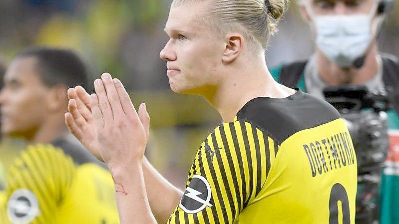 Auch ohne Top-Stürmer Erling Haaland ist der BVB gegen Ingolstadt klarer Favorit. Foto: Bernd Thissen/dpa