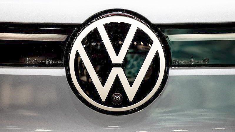 Der Halbleiterengpass hat bei VW im dritten Quartal zu einem deutlichen Rückgang der Auslieferungen geführt. Foto: Matthias Balk/dpa