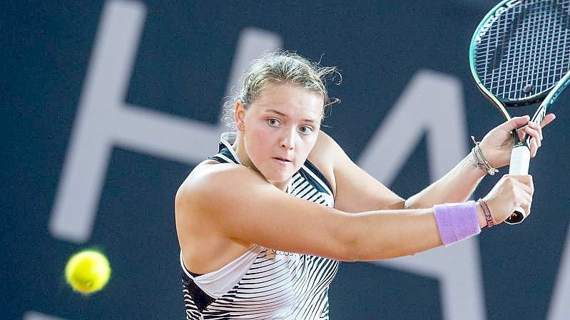 Jule Niemeier ist zum ersten Mal beim Billie Jean King Cup, dem einstigen Fed Cup, dabei. Foto: Daniel Bockwoldt/dpa