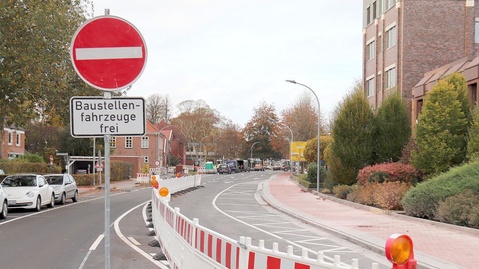 Bis zum 14. November bleibt die Julianenburger Straße ab dem Hafen voll gesperrt. Foto: Heino Hermanns