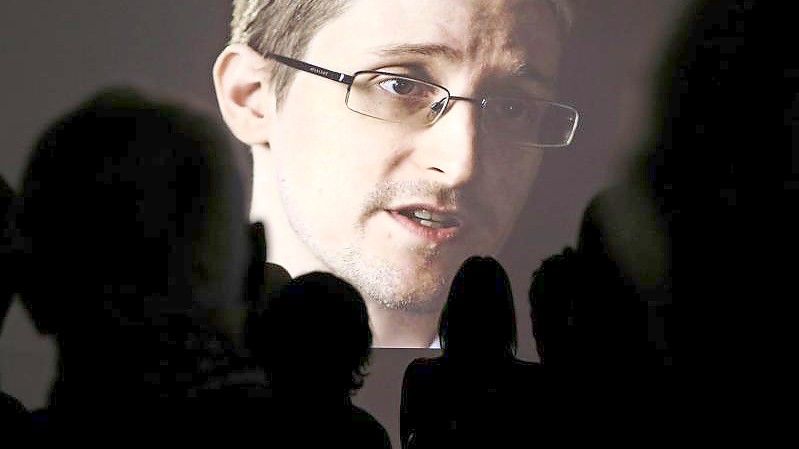 Edward Snowden ist wohl der bekannteste Whistleblower der jüngeren Vergangenheit. Foto: Christian Charisius/dpa/Archivbild