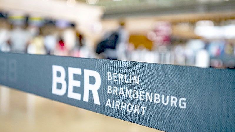 Ein Jahr nach seiner Inbetriebnahme scheint zumindest eine Airline zufrieden mit dem neuen Hauptstadtflughafen zu sein. Foto: Fabian Sommer/dpa