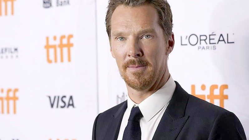 Benedict Cumberbatch posiert bei der Premiere eines Films auf dem Toronto International Film Festival 2021. (Archivbild). Foto: Chris Pizzello/Invision via AP/dpa