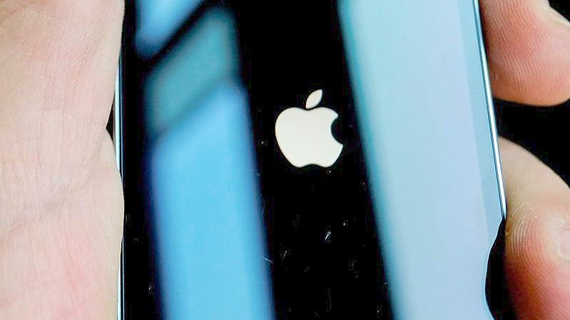 Apple ist mit einem ersten Versuch gescheitert, die per Gerichtsurteil verordnete Lockerung der App-Store-Regeln aufzuschieben. Foto: Stefan Jaitner/dpa