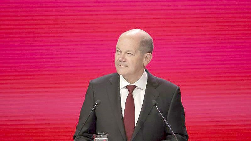 Olaf Scholz (SPD), Bundesfinanzminister und Kanzlerkandidat, spricht während des Parteitags der schwedischen Sozialdemokraten. Foto: Adam Ihse/TT NEWS AGENCY/AP/dpa