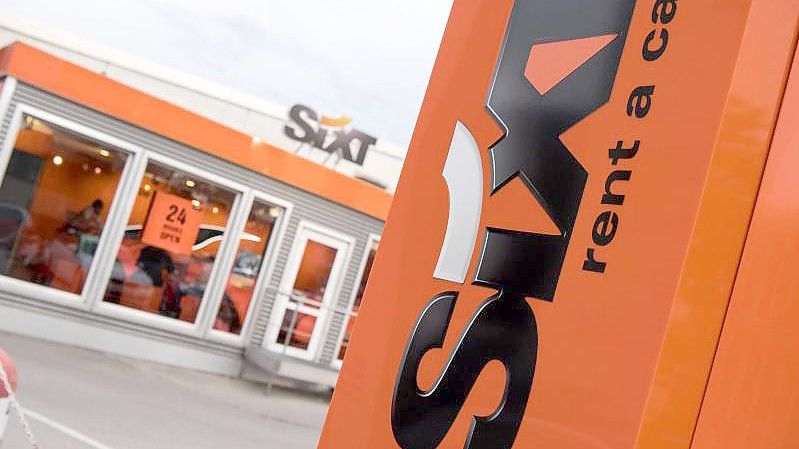 Eine Station des Autovermieters Sixt am Ostbahnhof der bayerischen Landeshauptstadt. Foto: Peter Kneffel/dpa/Archiv