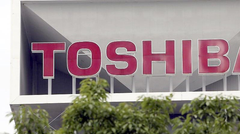 Der Sitz des Elektronikherstellers Toshiba in Tokio. Foto: Koji Sasahara/AP/dpa