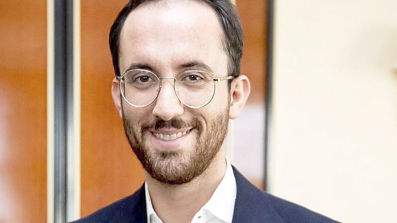 Igor Levit: „Lasst Euch impfen!“. Foto: Christoph Soeder/dpa