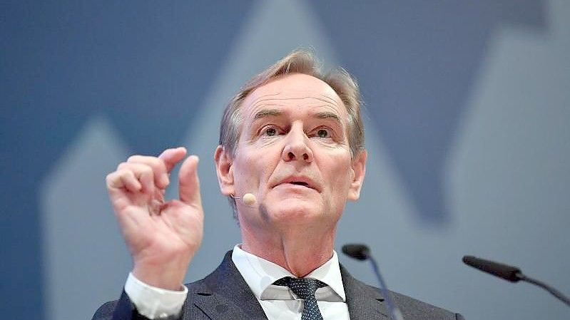 „Wir brauchen 500 Millionen Euro pro Jahr über die nächsten fünf Jahre“: Burkhard Jung. Foto: Martin Schutt/dpa-Zentralbild/dpa