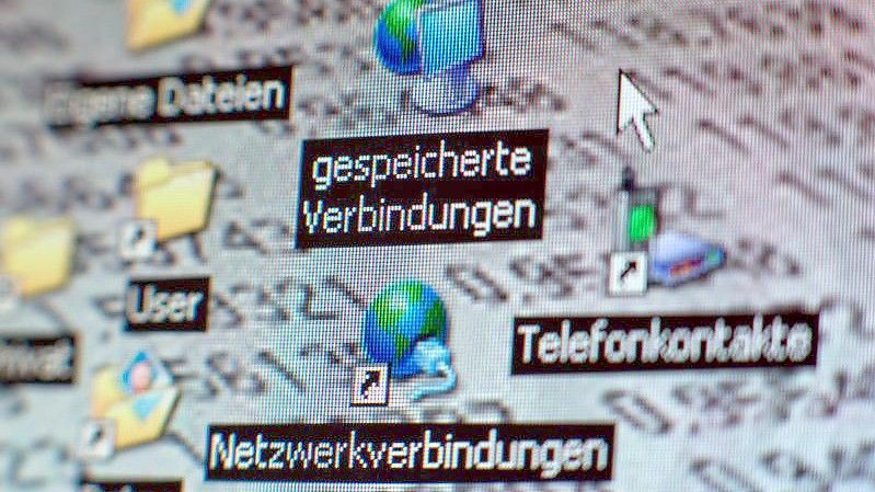 Bildschirmsymbole mit der Bezeichnung „gespeicherte Verbindungen“ sind auf einem Computermonitor zu sehen. Foto: Jens Büttner/dpa-Zentralbild/dpa