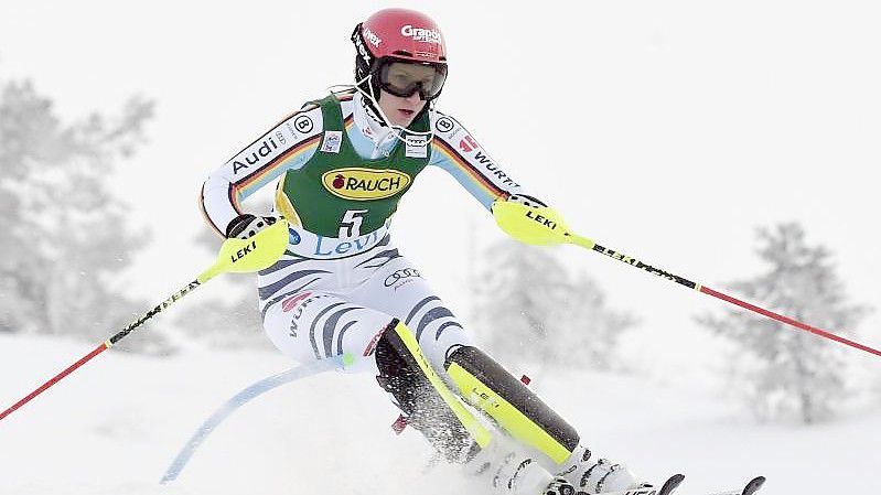 Lena Dürr beim Slalom in Aktion. Foto: Jussi Nukari/Lehtikuva/dpa