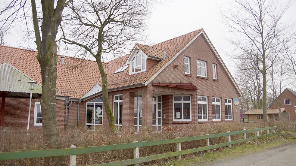 Die Grundschule in Uthwerdum. Archivfoto: Holger Janssen