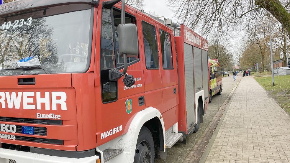 Die Feuerwehr Haxtum rückte am Mittwoch zum dritten Mal im November zur IGS Aurich aus, wo mutwillig Alarm ausgelöst wurde. Foto: Feuerwehr