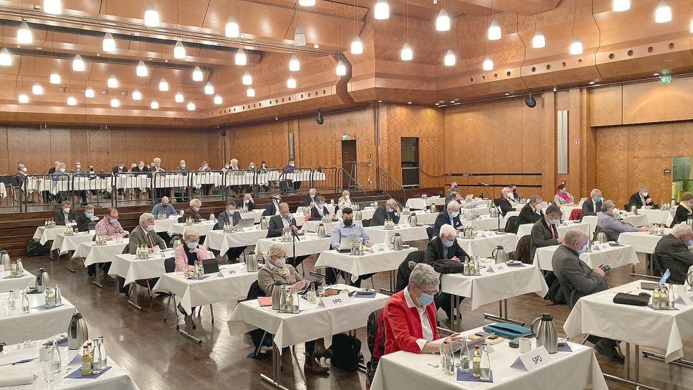 Der Auricher Kreistag hält seine Sitzung in der Stadthalle Aurich ab. Foto: Romuald Banik