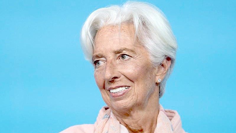 Die EZB-Präsidentin Christine Lagarde wirbt um Vertrauen in den Kurs der Europäischen Zentralbank. Foto: Boris Roessler/dpa