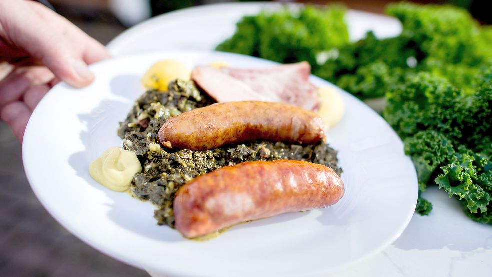 Nach der Zeit der Weihnachtsfeiern kommt die Zeit der Kohltouren. Noch haben die Gastronomen Hoffnung. Symbolfoto: DPA