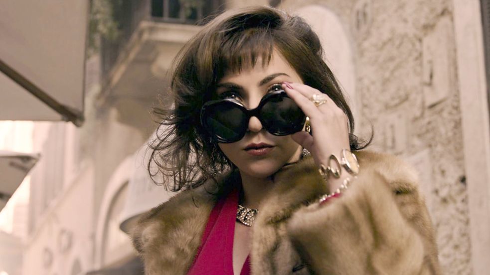 Eine Lady Macbeth der Modewelt? Lady Gaga nimmt man die Rolle der Gucci-Gattin Patrizia Reggiano nur schwer ab. Foto: MGM via www.imago-images.de